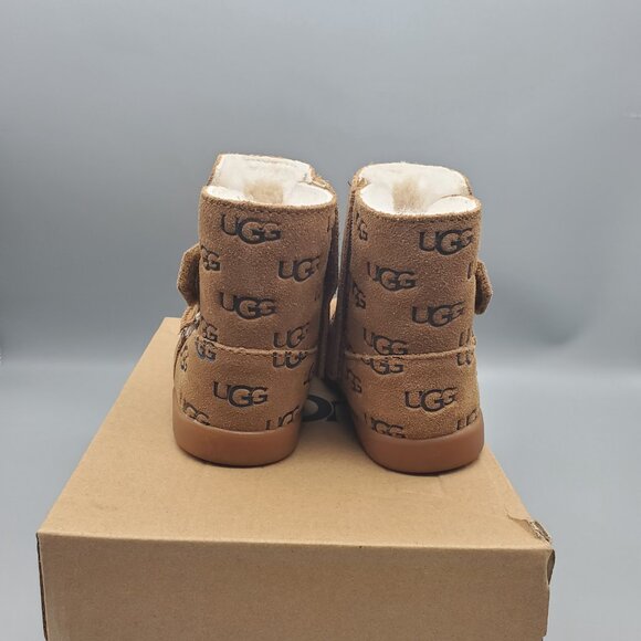 UGG Toddler Logo Print Chestnut Shearling Boots Size 9 - Picture 3 of 6